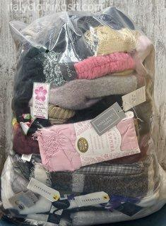 Used Extra Cream Scarves Hats Gloves Wholesale