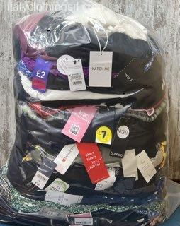 Used Extra Cream Skirts Wholesale Italy